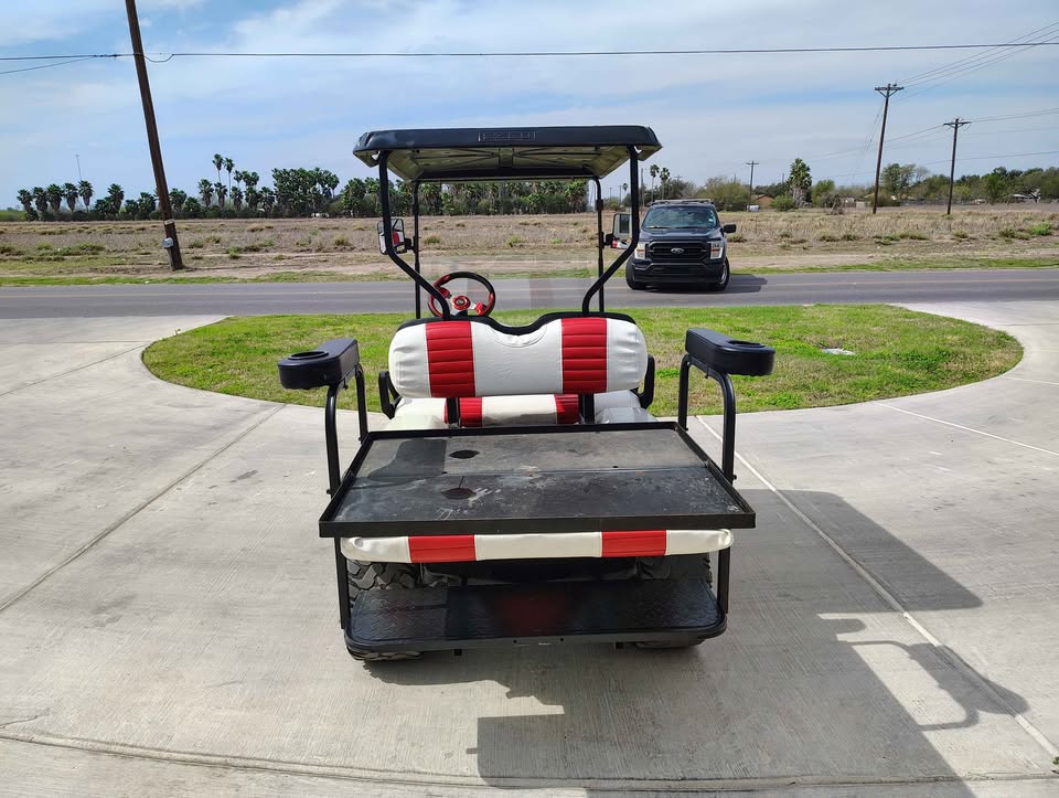 2002 E-Z-GO TXT Golf Cart